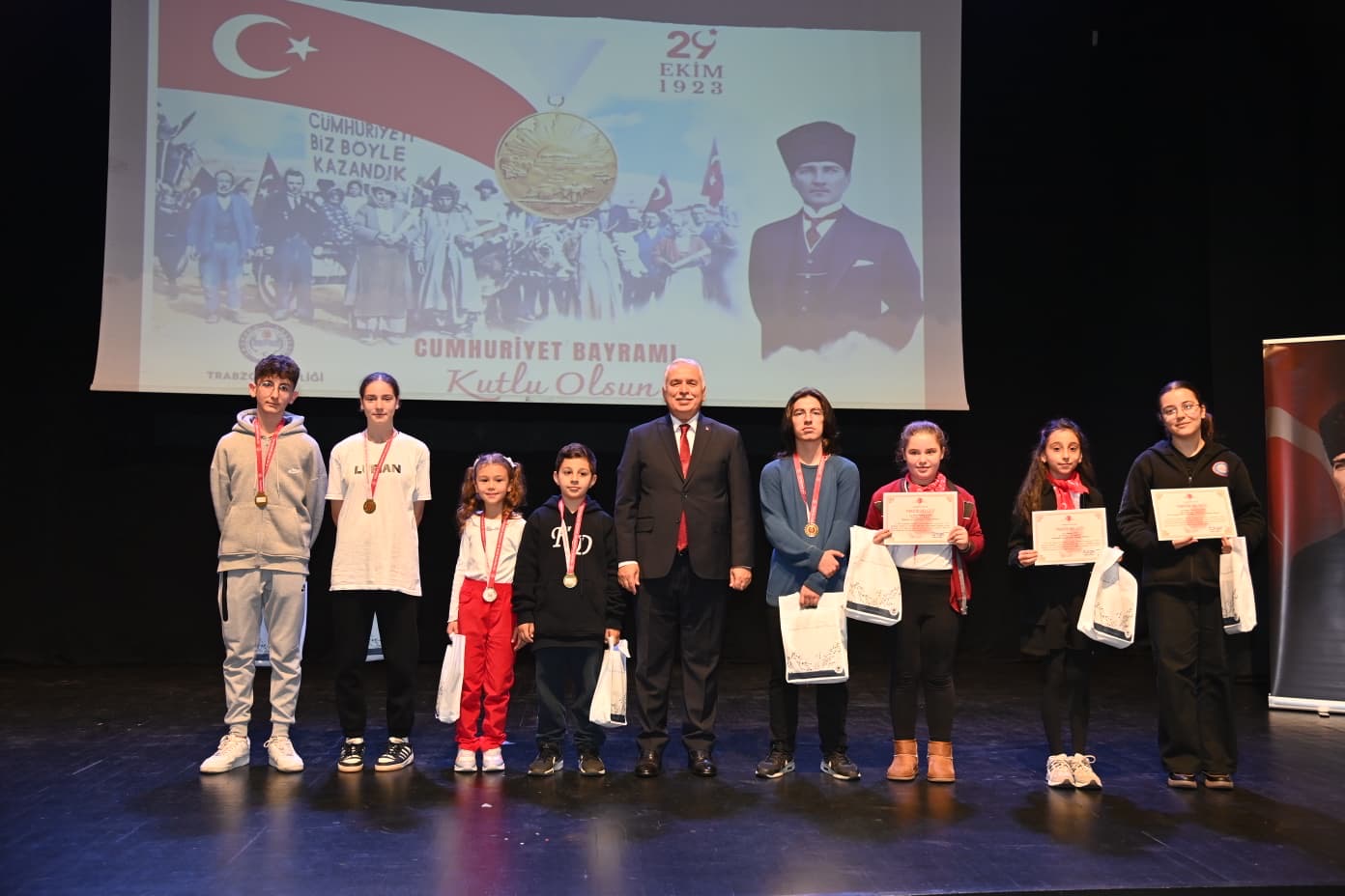 8669Cccd 9589 4F94 Bf44 Fc22Bd1A3413