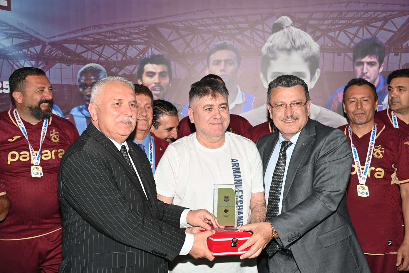 8D8Ce249 6Ba3 4E41 97Be D75Ff8012D63