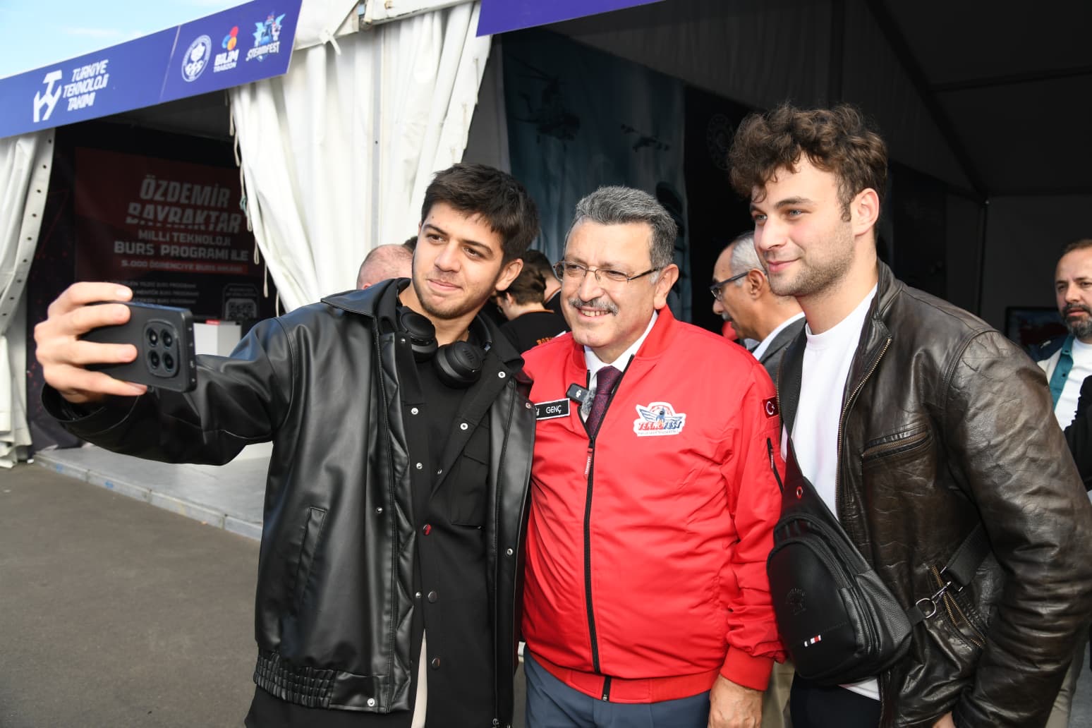 954Fabad B56C 43Eb 82A4 A4871B01C7Cd