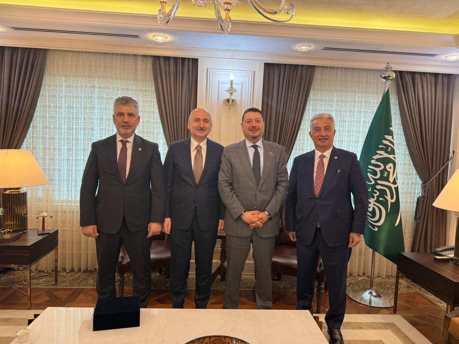 Bbd683C5 98Fe 4Cac 96Af 751B5Bc73D4D-1