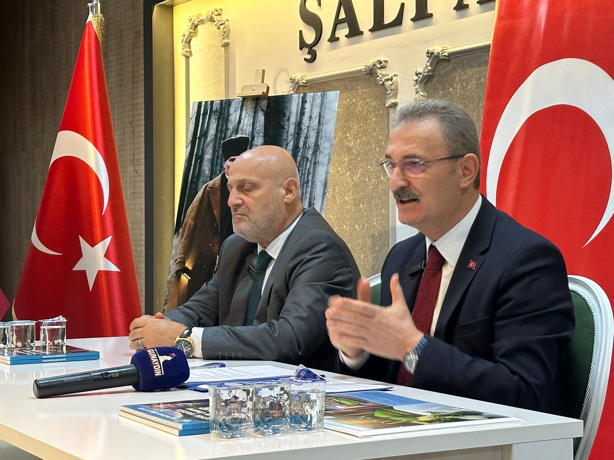 Bc35B75E 5A68 4Daa 97C5 82637D5Bd3C7