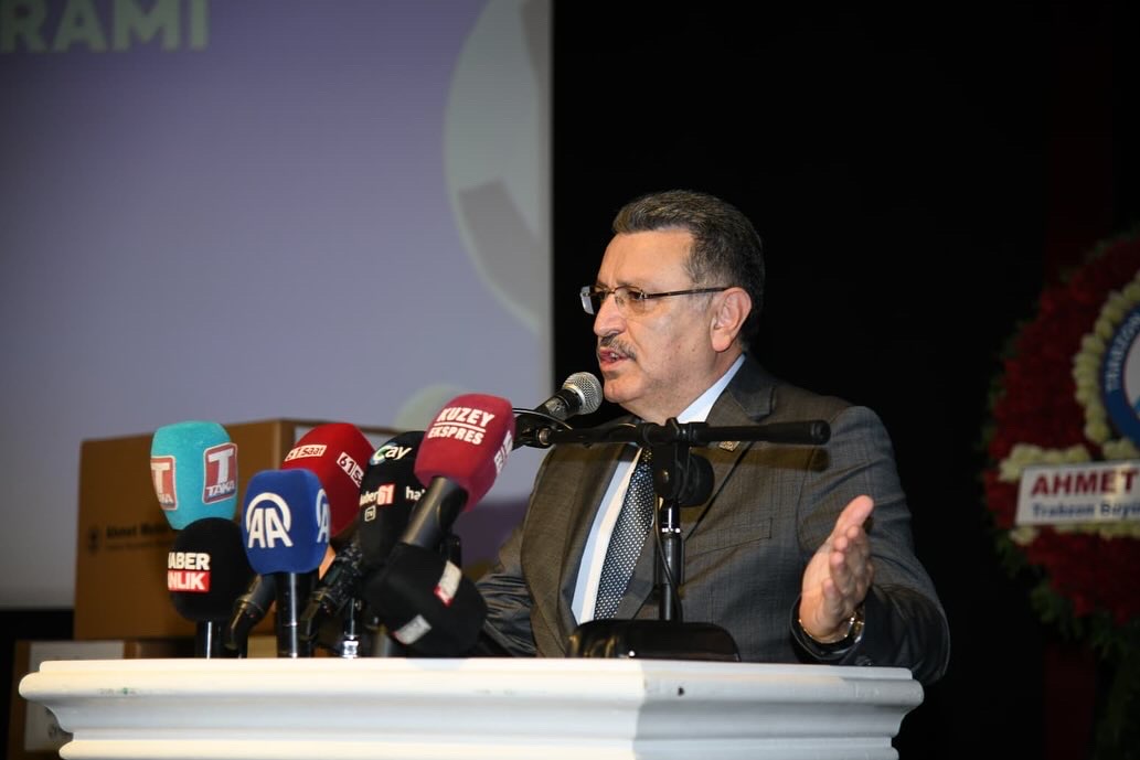 C E041499 1 D F1 482 E B7 D7 B E D A372 B C595