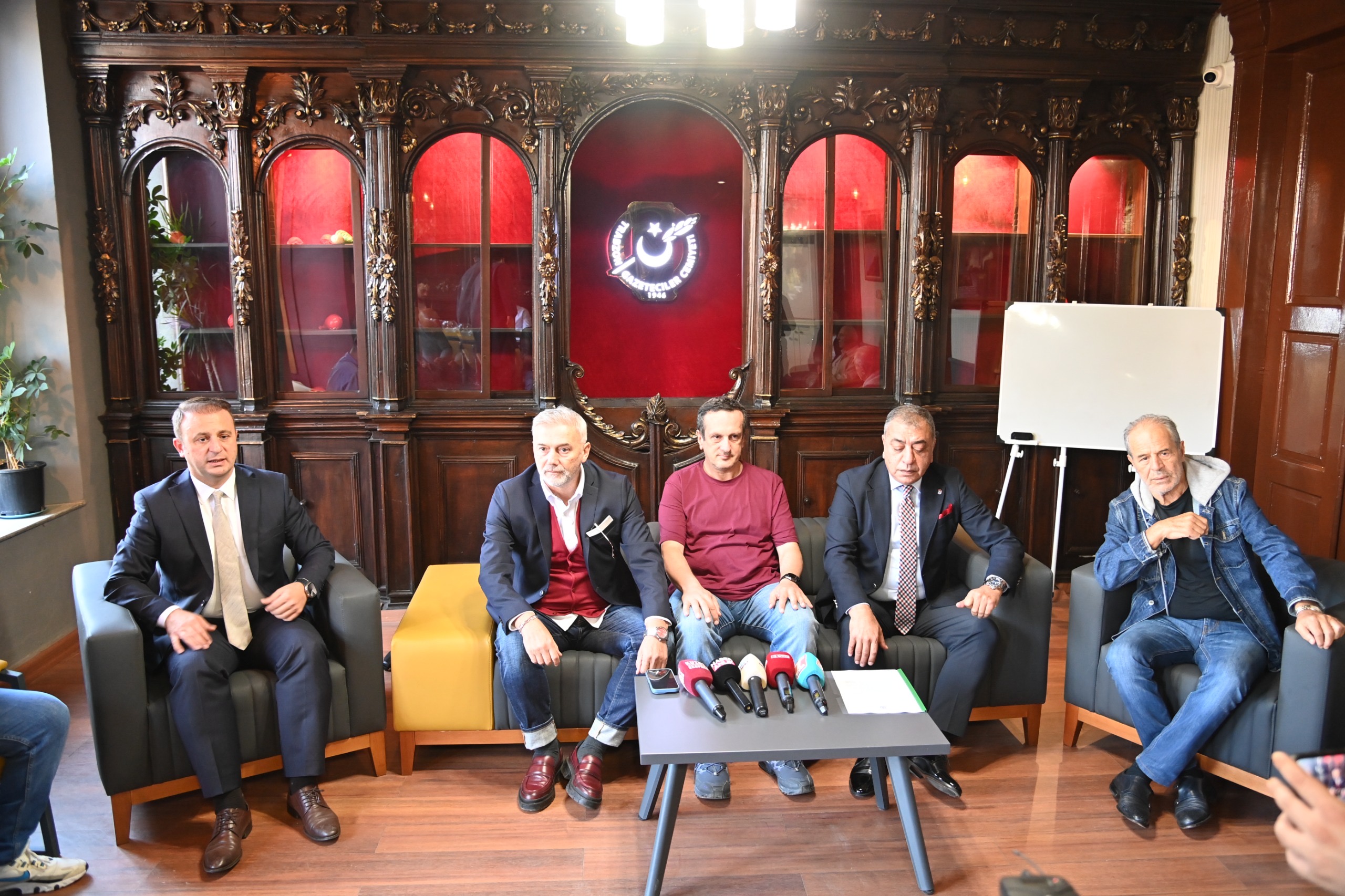 C7Ecfb2E E724 44Cb 8A3A Addfca54De3B