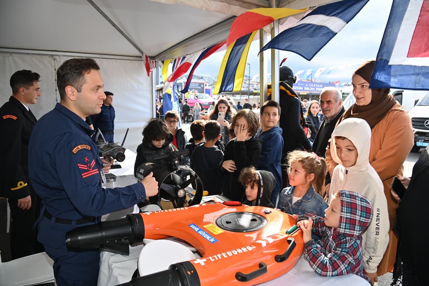 D220A832 8Eb2 463F Abbf E6Ccac86B155