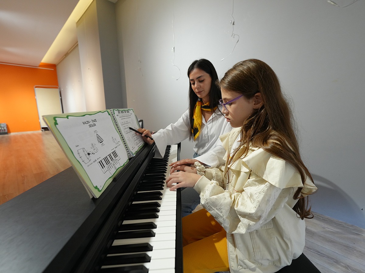 D5Fa00F0 8A01 440E B4C2 3Df5F4A041A6