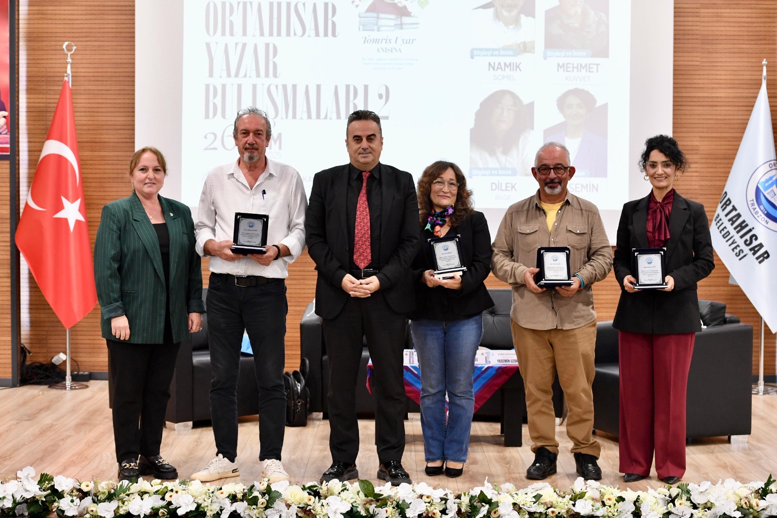 D8Aa7Cf3 5F19 451D Ad9D 27579C3F047D