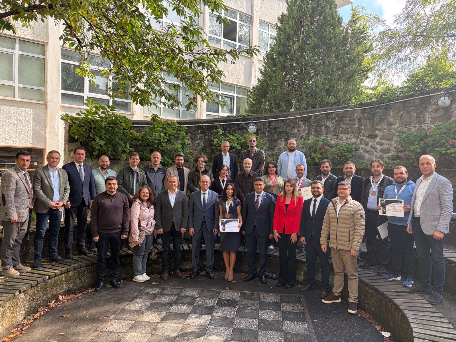 Dab0D3F9 Cbeb 4Aec 99F3 Cd96A35A3F80