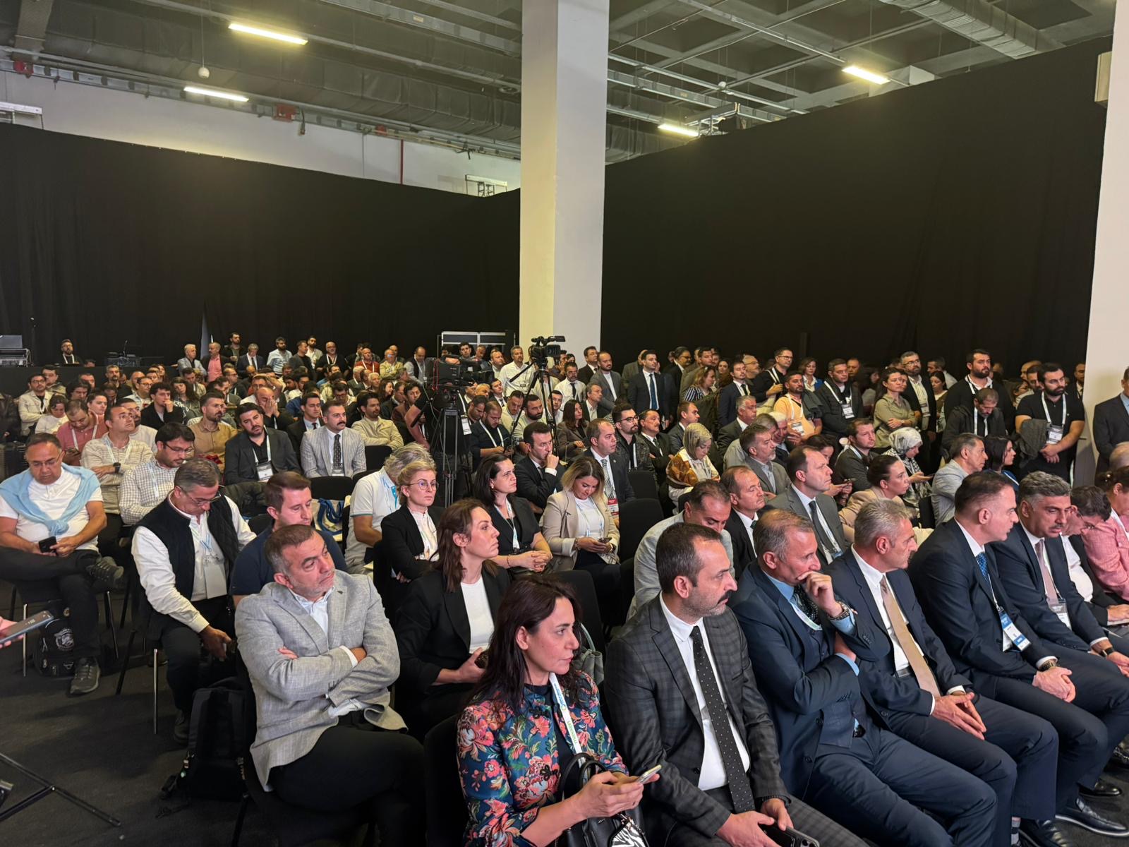 E38A8451 0E74 4999 84B9 57Ddd3Bfd4Cb