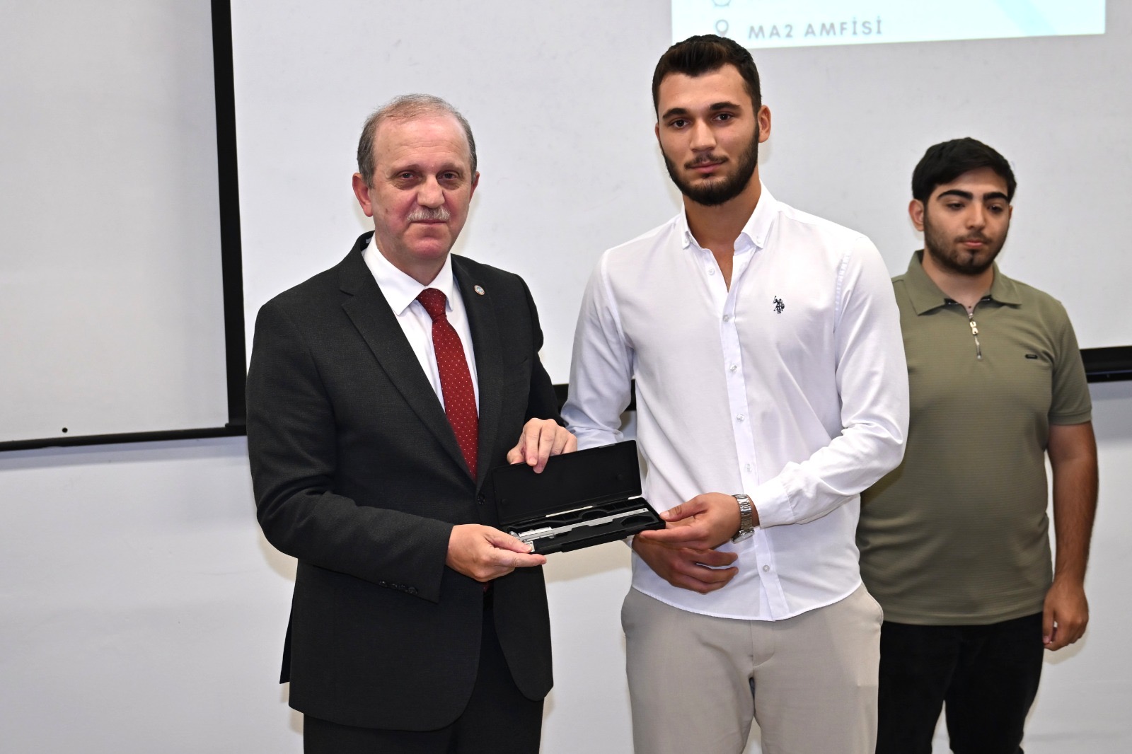 E6A7A03C 5B28 46E4 A675 69C70D3D27Ff