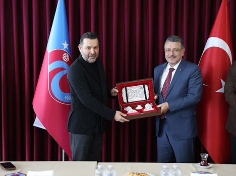 E7 E1 C A65 E133 44 B C 9 C88 E E E E8906 A2 C