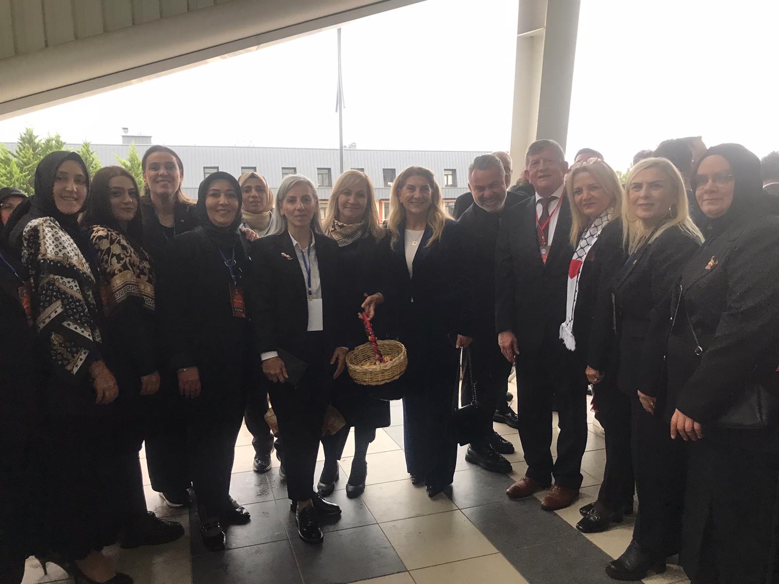 Eae208B8 B8D0 4C65 865B A8Cae64130C6