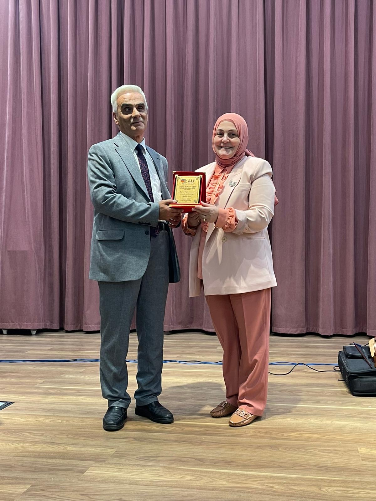 Ecbfe084 9D96 4317 8893 Fb00423568A1