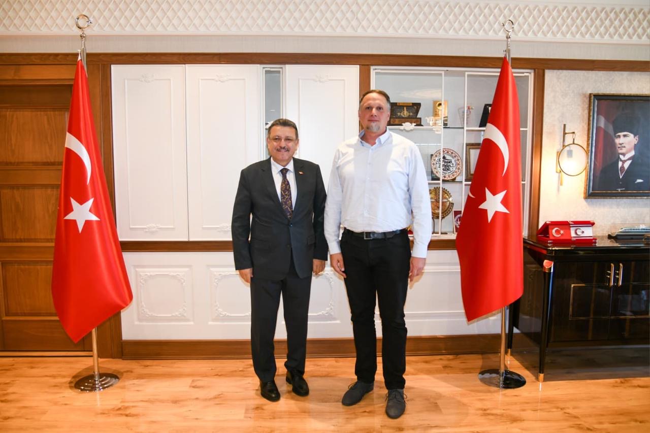 Ecf47947 9B67 4497 8C0F 579Fc5Bf3C53