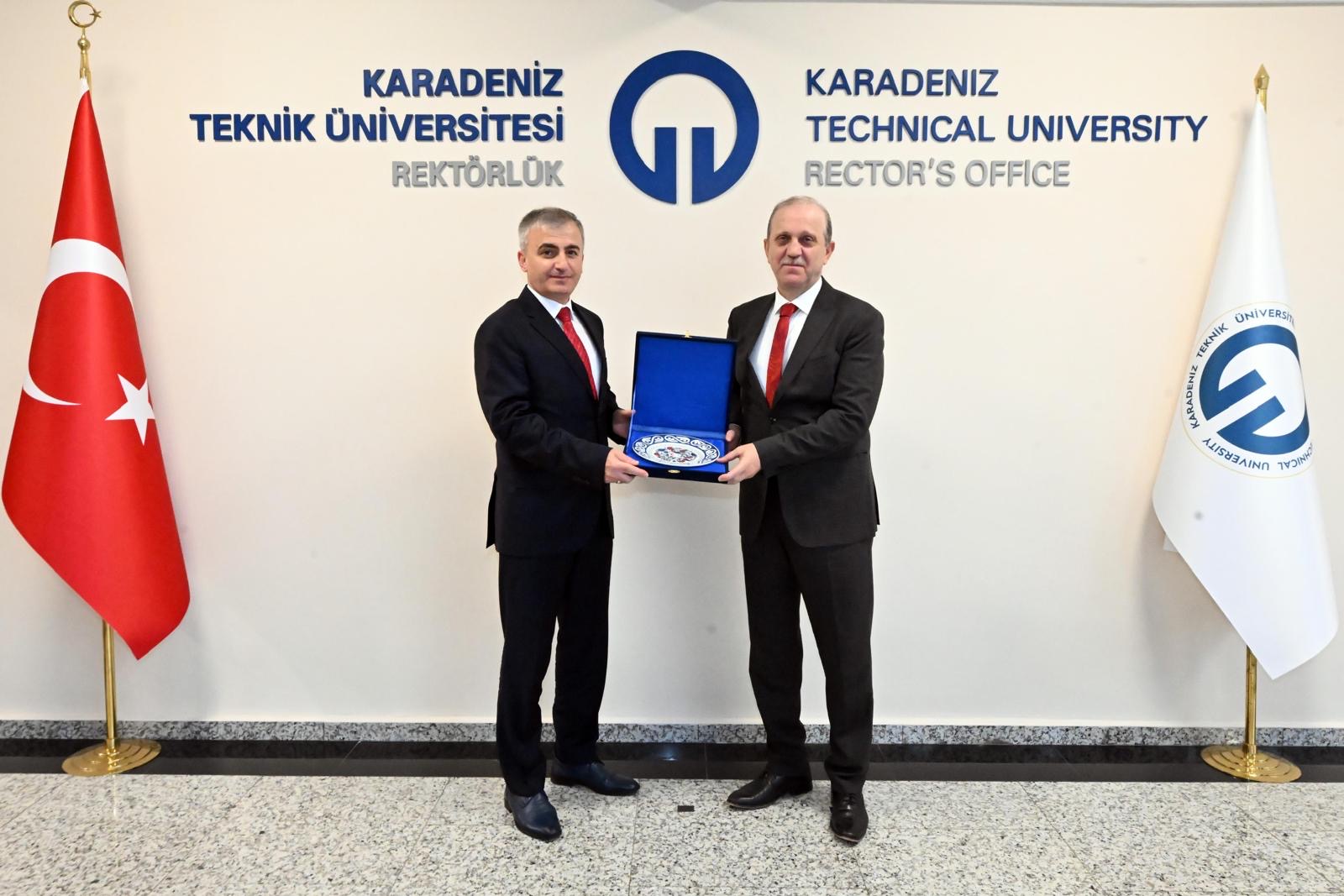 085995Ef C9Ab 47E5 93D6 4E48Ffba08B7-1