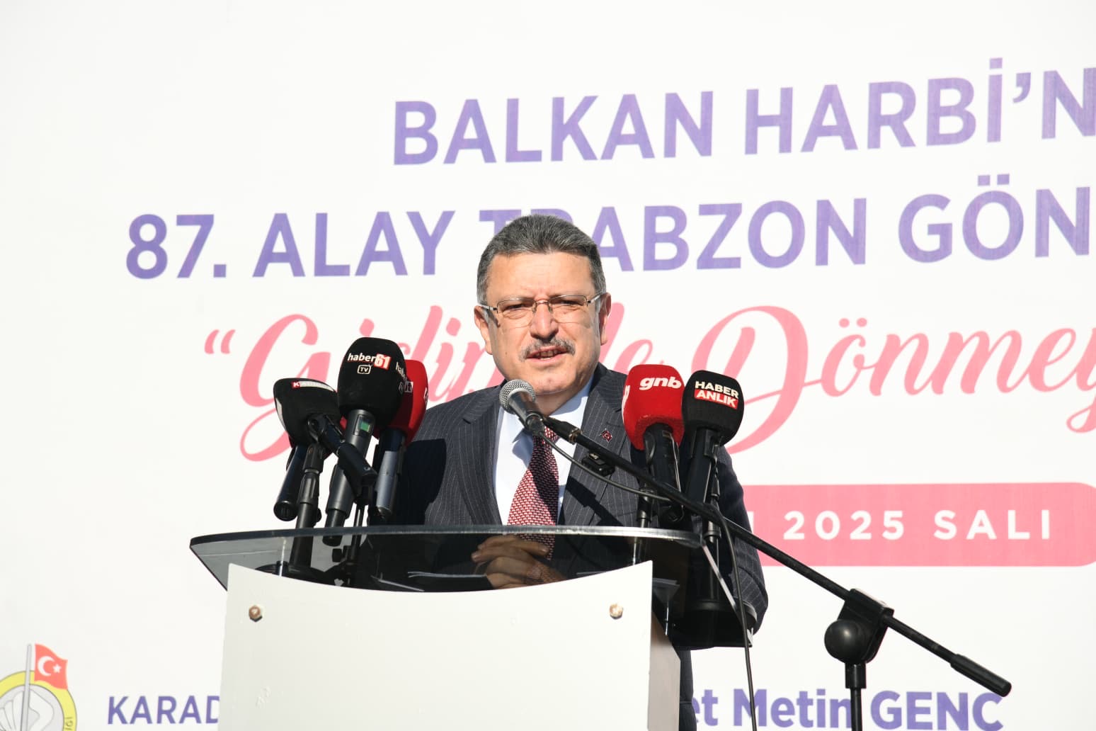 0B2E43C9 6Ebe 4E69 A673 70441F012038