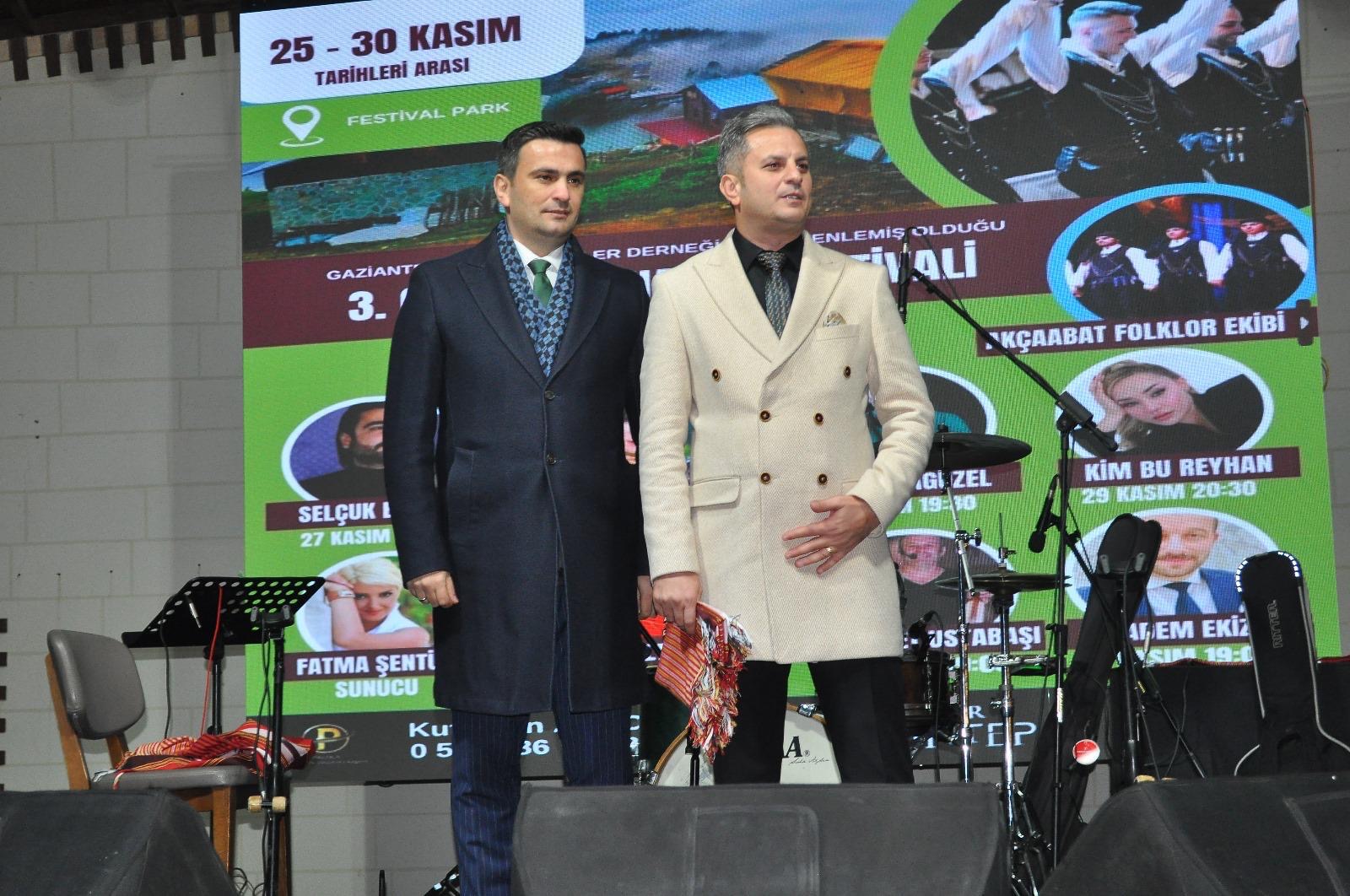 16953A4B 7171 401B 9Cb1 9335Fb03335E