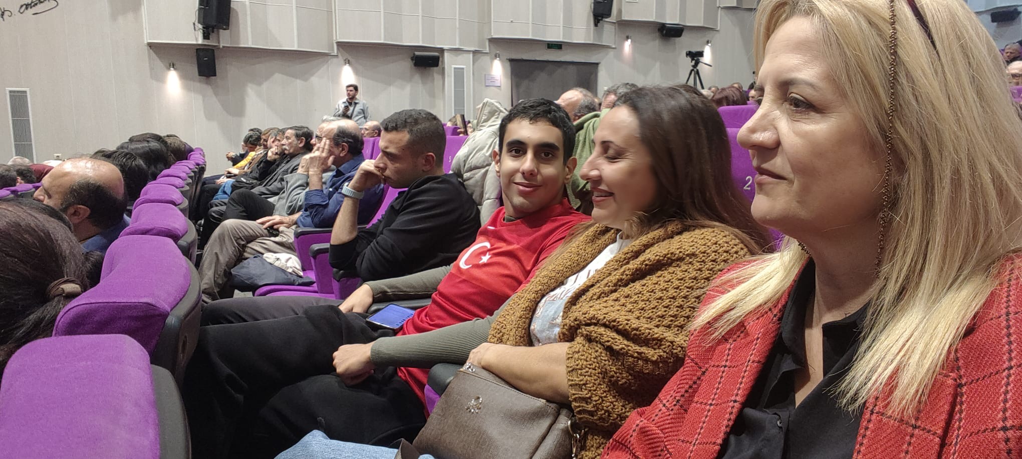 2080333E 275A 42Dd 999A B4E662D823B9