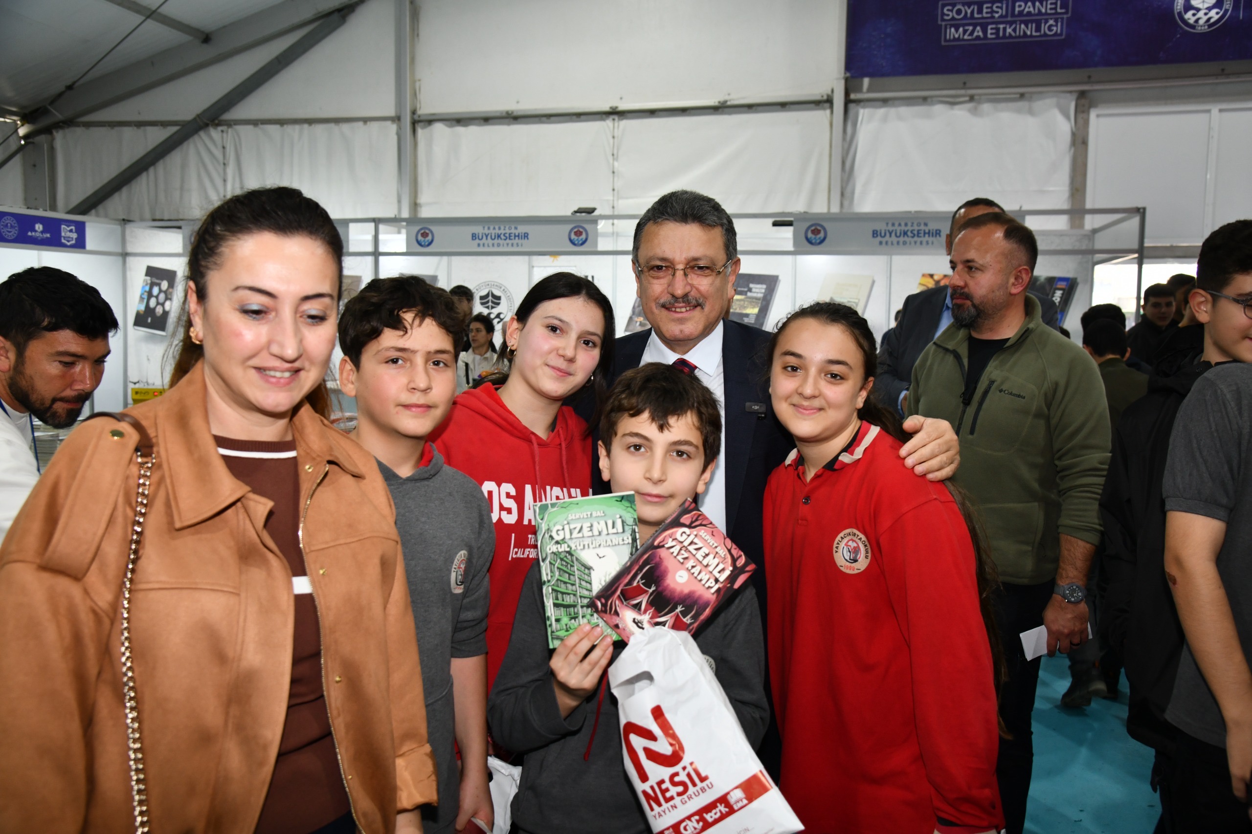 25A09Ba8 908C 401A B6C1 Bfbfe2F3Eaf4