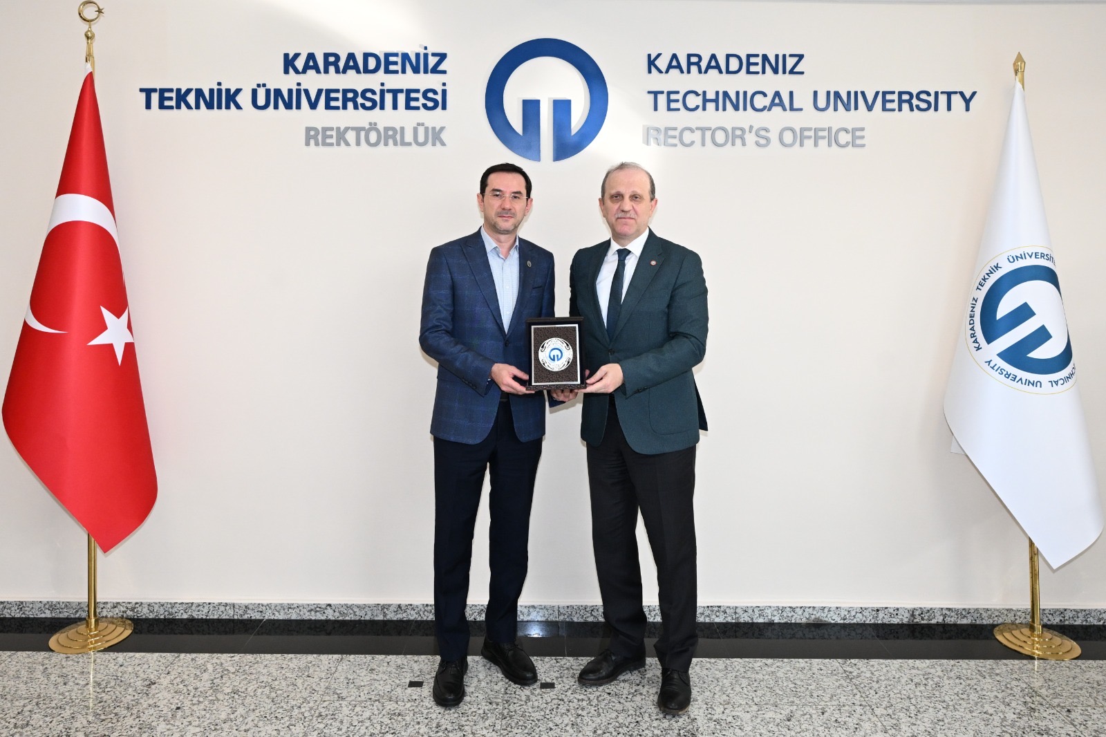 2A95D88A 7687 4Ceb 9D15 99D5434850Eb