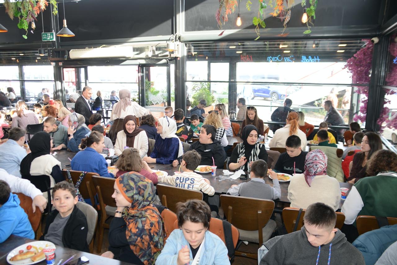 49537346 045A 49D6 8496 559163B47053