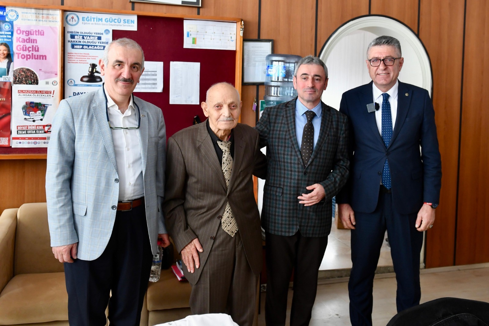 4Dadf35F 22Ac 47C9 Acdc 0597073Ebdf2