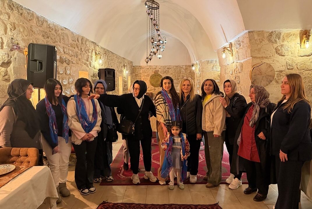 5 F F E2521 62 F0 4 C26 B331 9 A70 B2 F715 E3