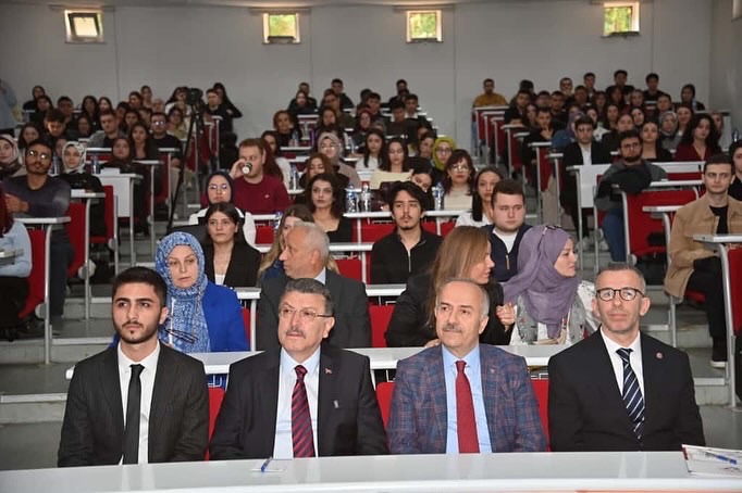 6 F653 B74 2272 4614 B D C C 9 C762 C230 D1 D