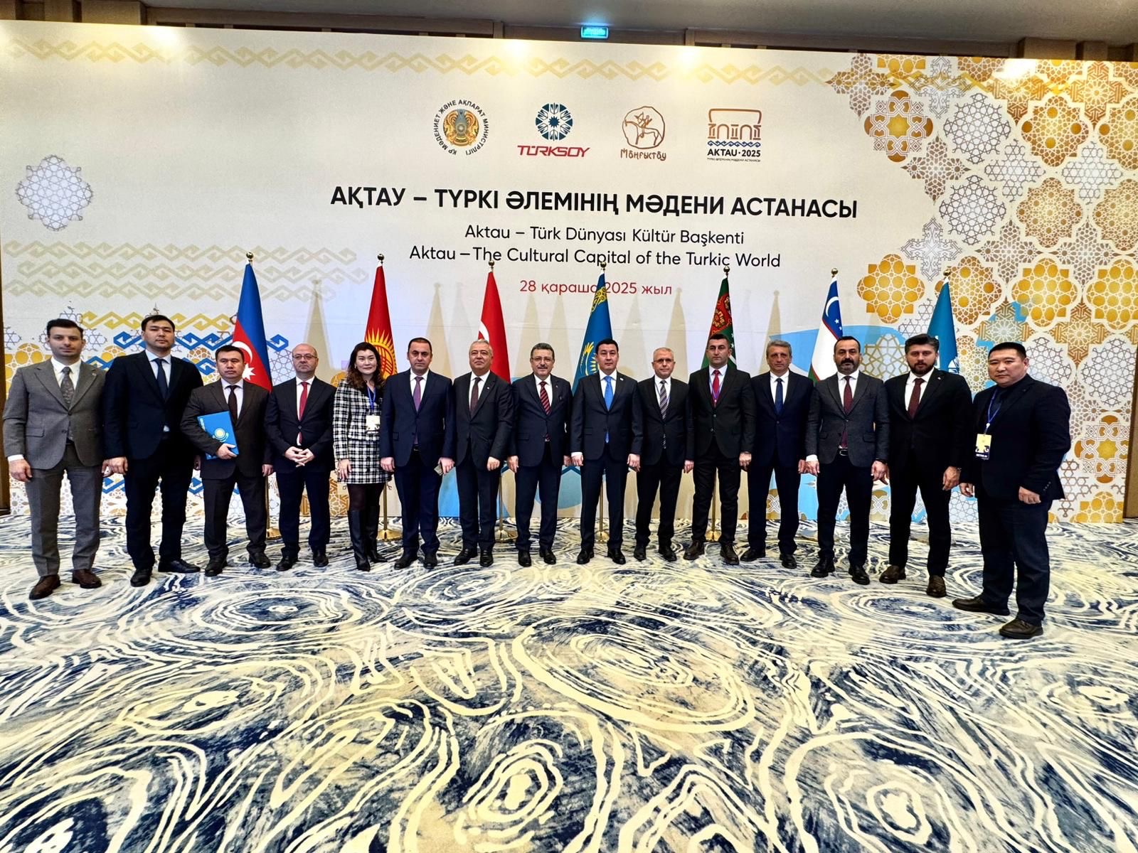 77722405 Cc36 4744 930B 3D5942122Ee1