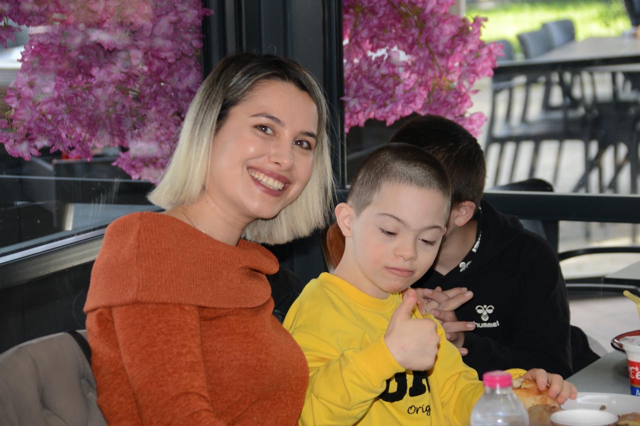 9305352D 6B76 4Ee7 A626 6Dfbb1B25F2D