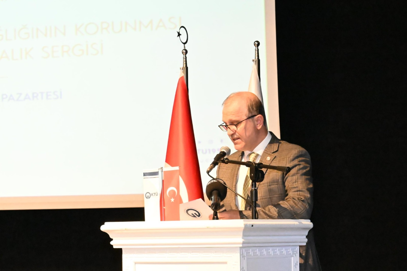 9De53B7B Bfe2 466A A6Ef F8E58Db63C84