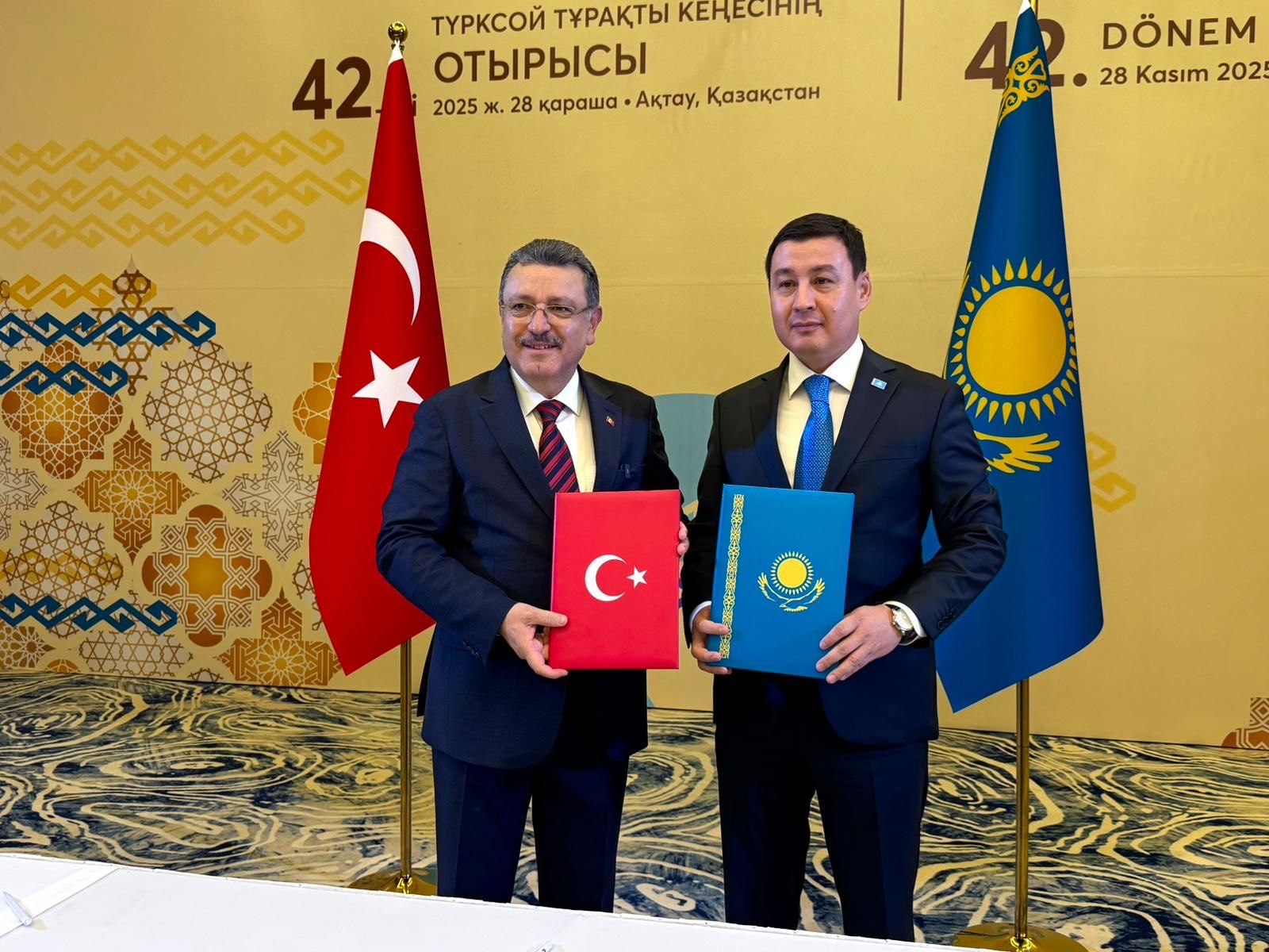 Cf03A37F 272A 4A45 9E38 991D57268C26