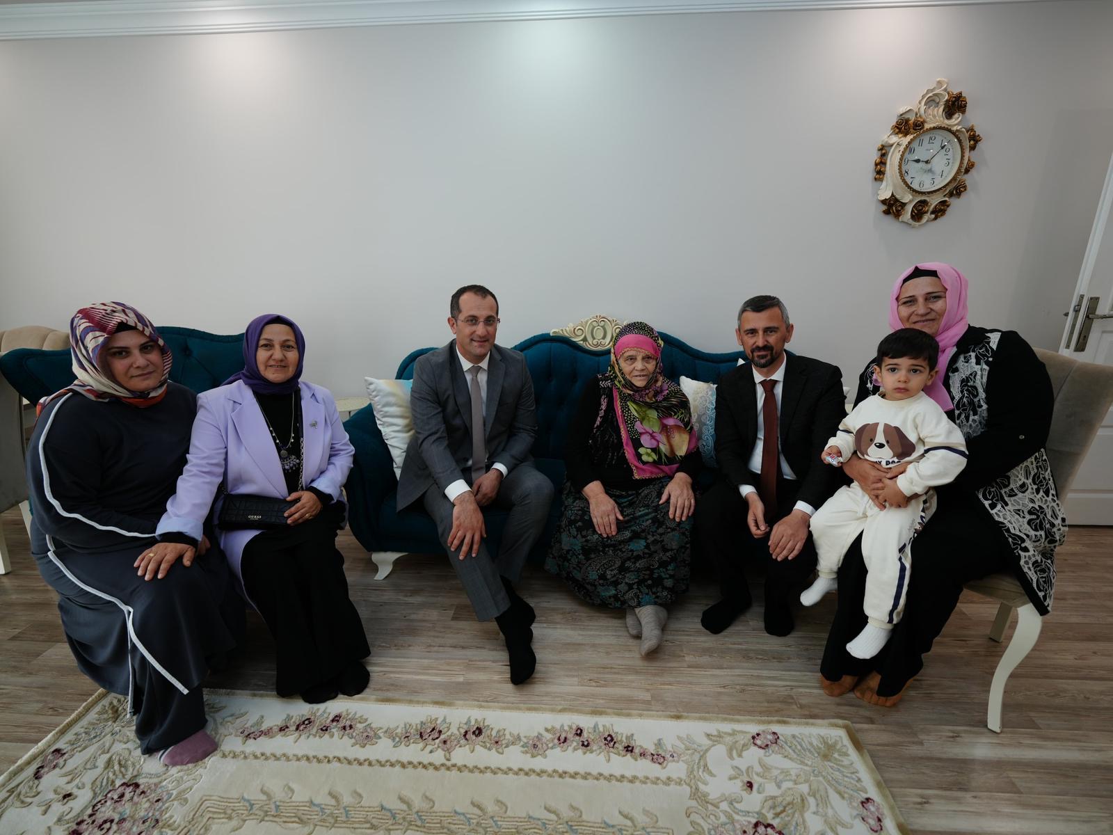 D5831Cb1 00B6 4A63 A51A 2Fa9Ace3C412