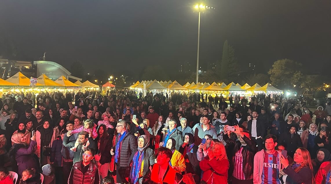 D753 C02 F 46 A E 49 C5 8135 B5538 F B C06 C B-1