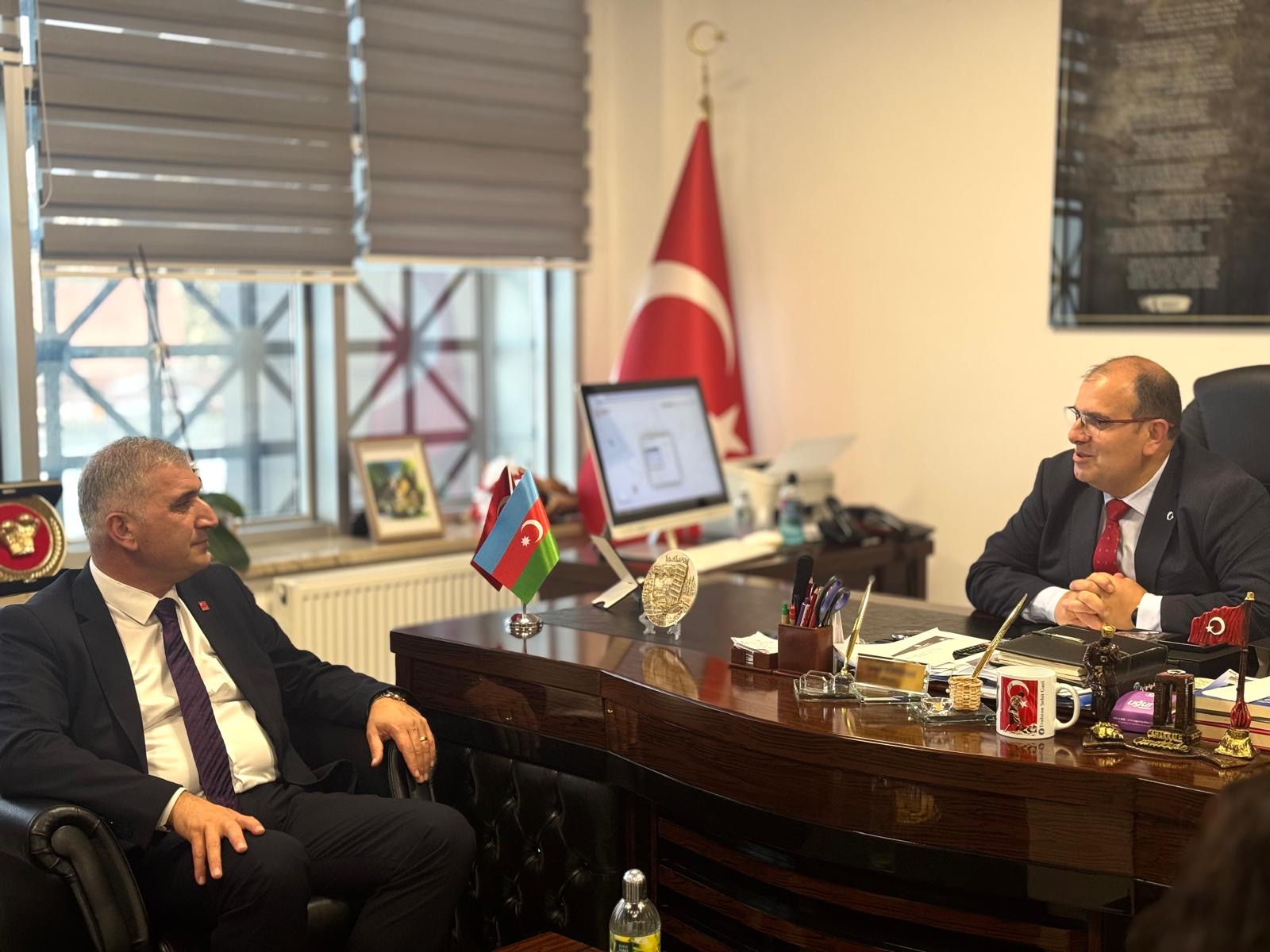 D7A74B29 B195 4E85 913D A8De53C078F4