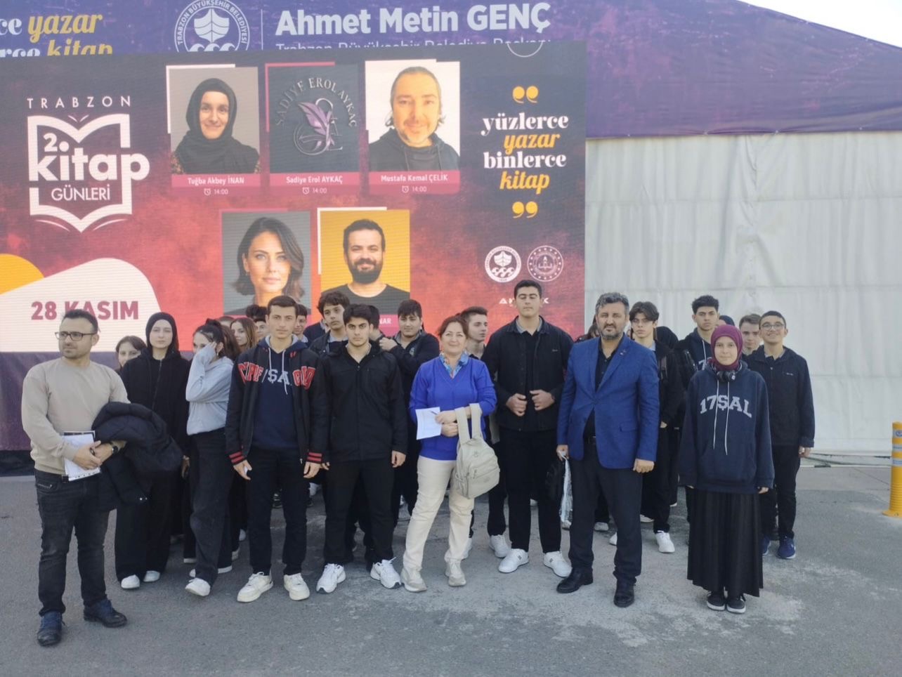 Eec0C612 248E 417C B2Cc 9F2Cd8D3E359