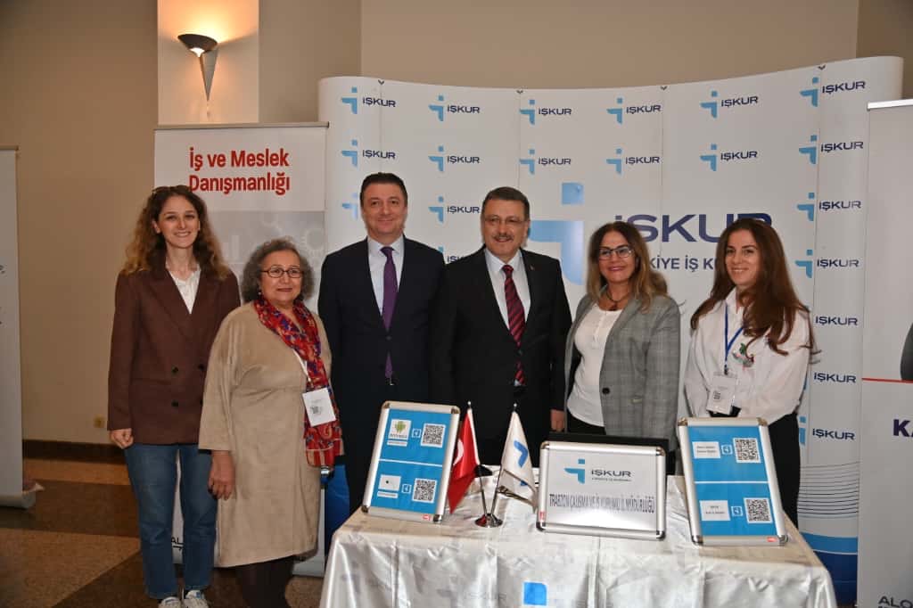 F205Ab73 7A9A 4B1C 986E 43D9Bdb282A2