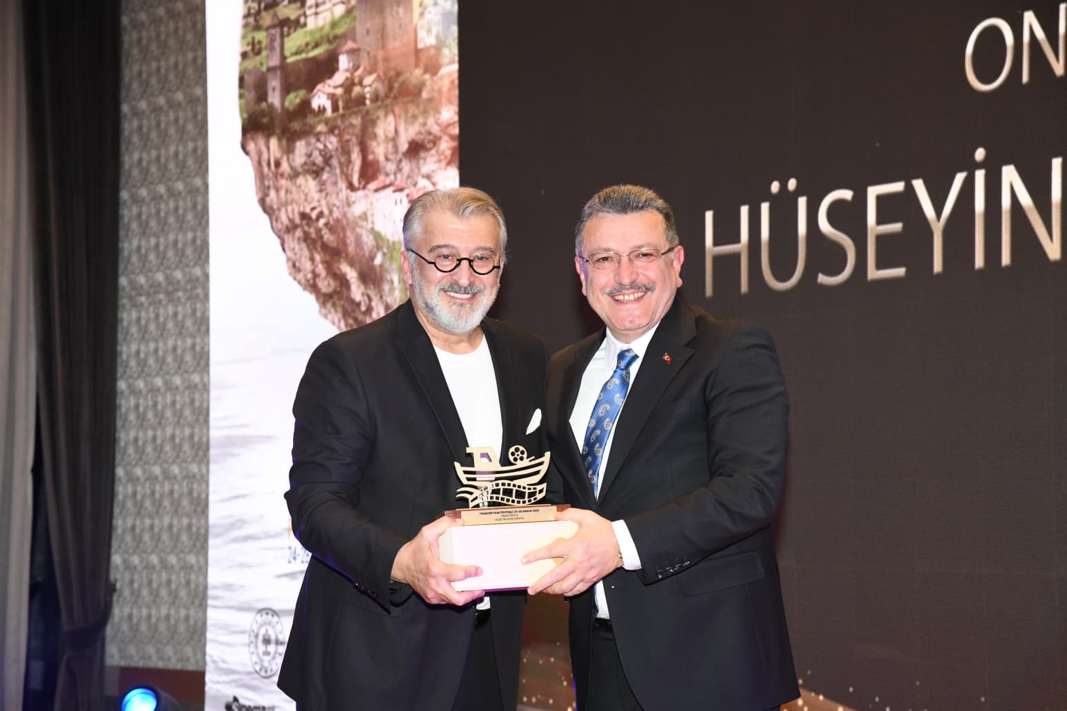 0242759F 8B79 47Cb B99B 1A653C11D990