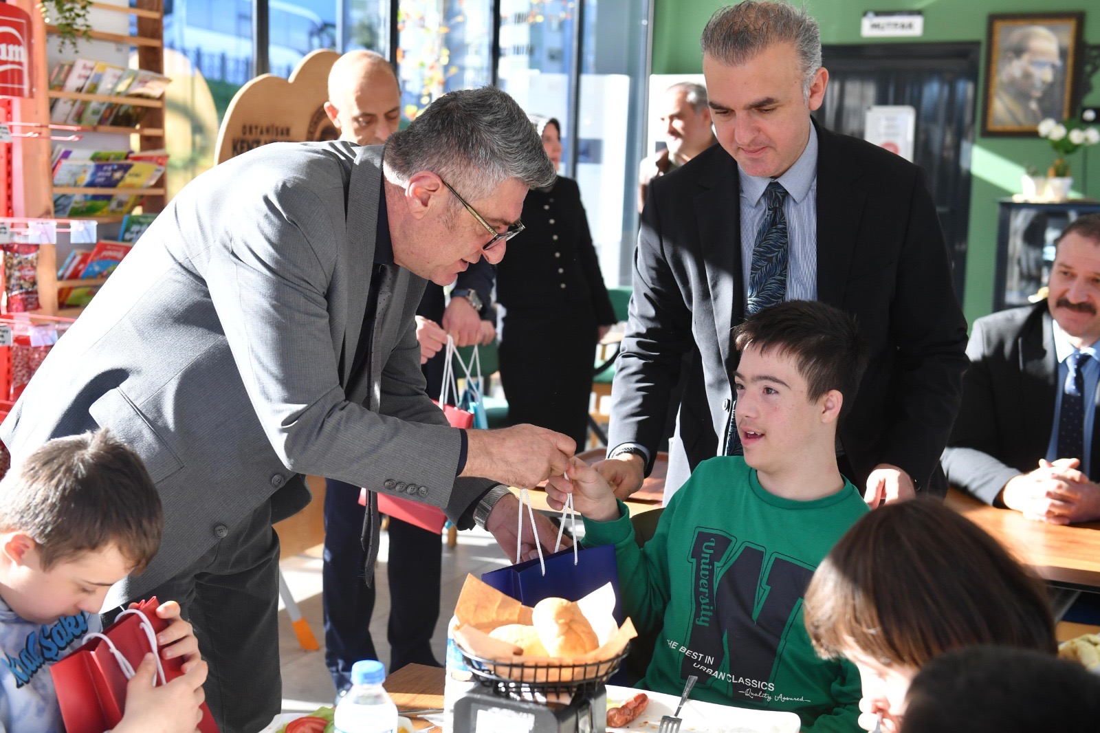 08278084 49Ec 49C0 Bafd 0Fd29B78324E