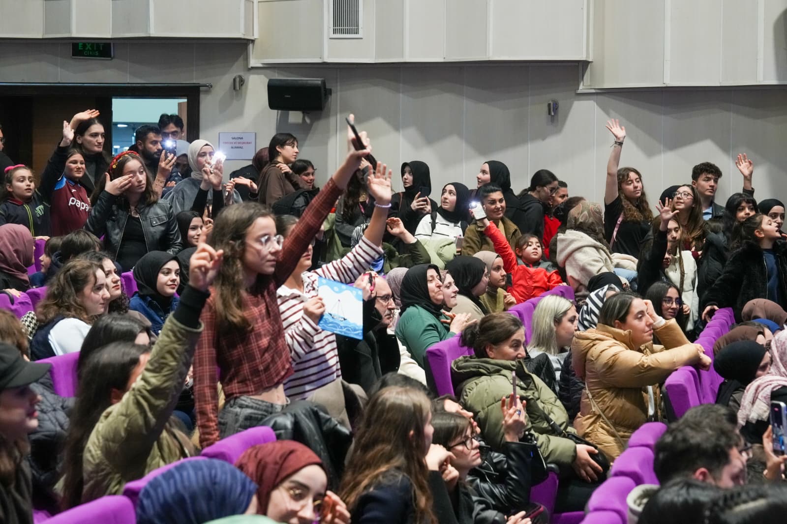 0E97A716 1E15 4Dd9 8A37 6B54C65508Fc