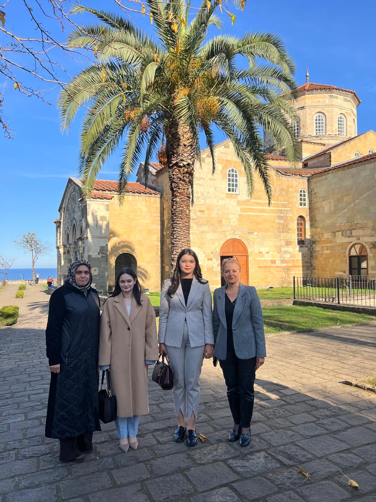 44A46835 219F 489A B60D F95881063Fc3