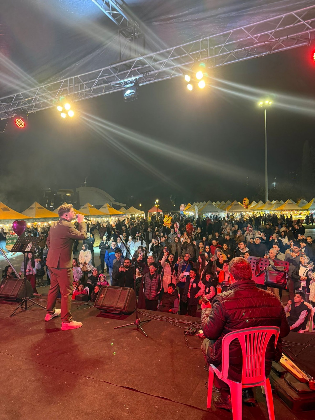 5Eff8B7C 4Eb1 4512 Beee 4Ef5F0566616