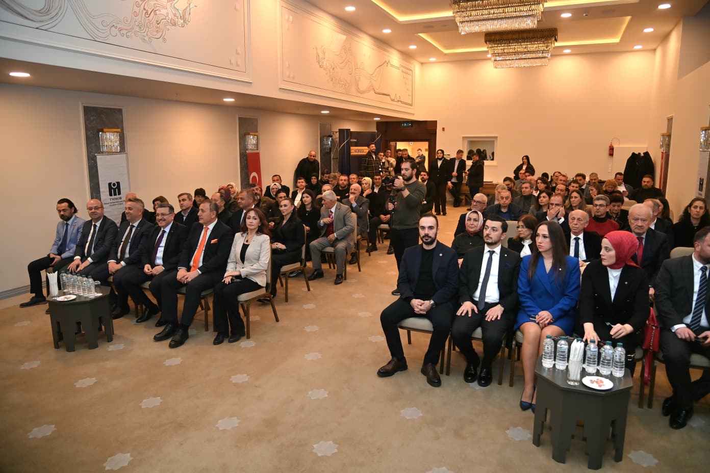 8954460B 09A9 4Efe 9D51 D5B5826D8401