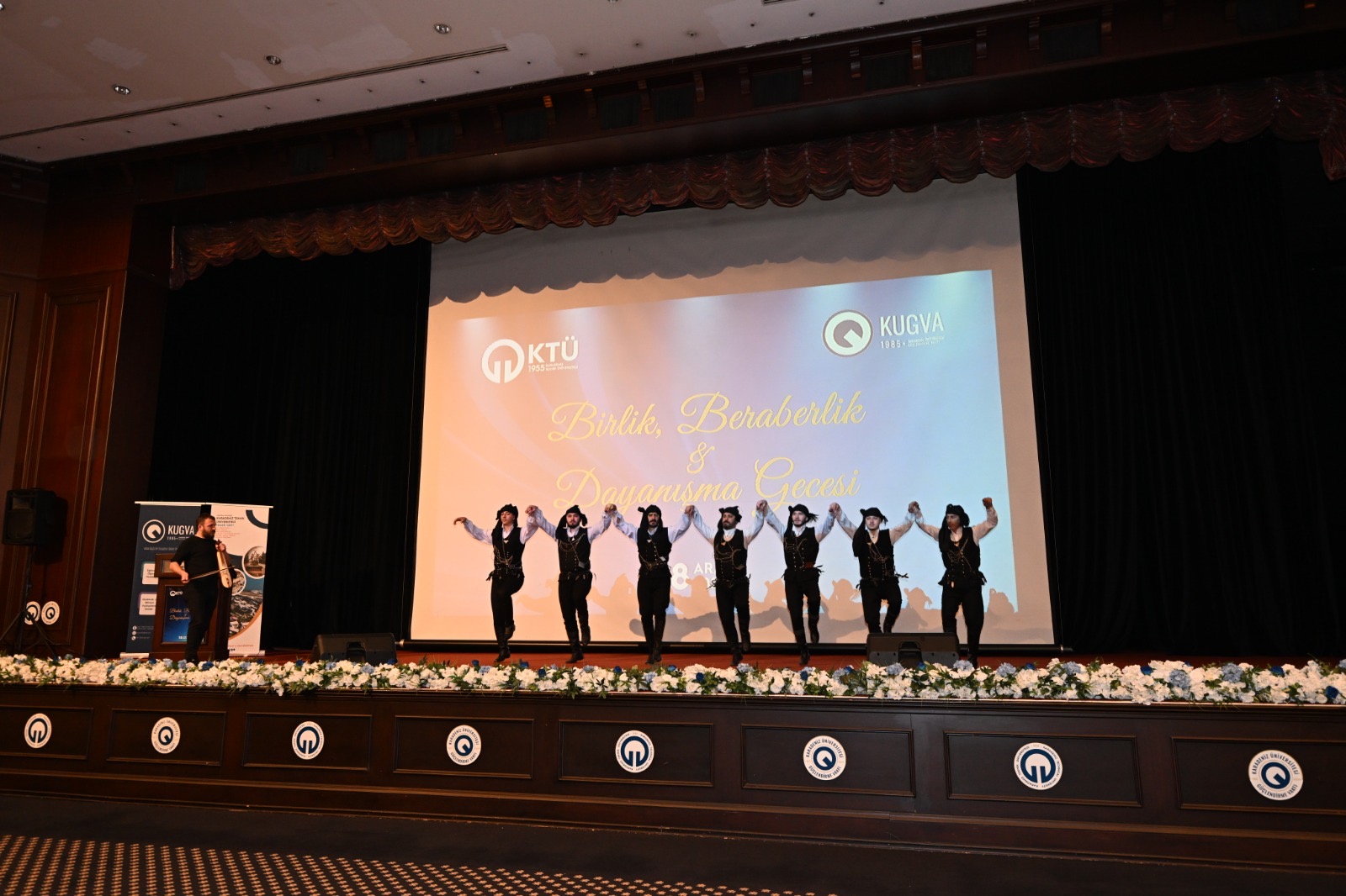 8F27Bd19 37Ab 4A32 9Fad E16D2A1E3121