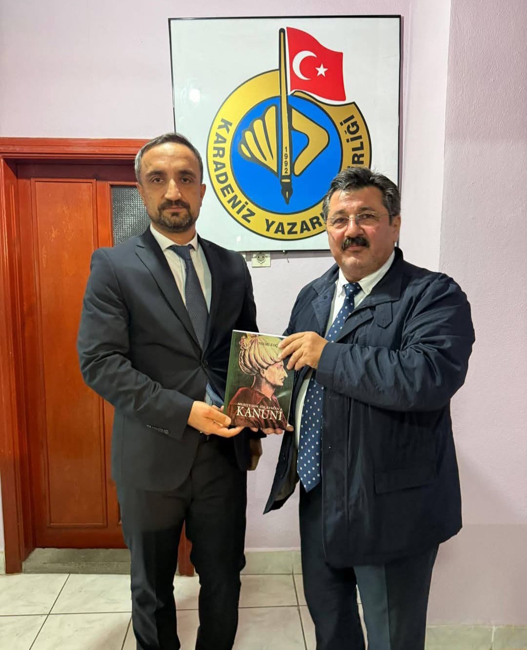 B8748B8C 7C4F 4Ddf 9911 A351B6F8050C