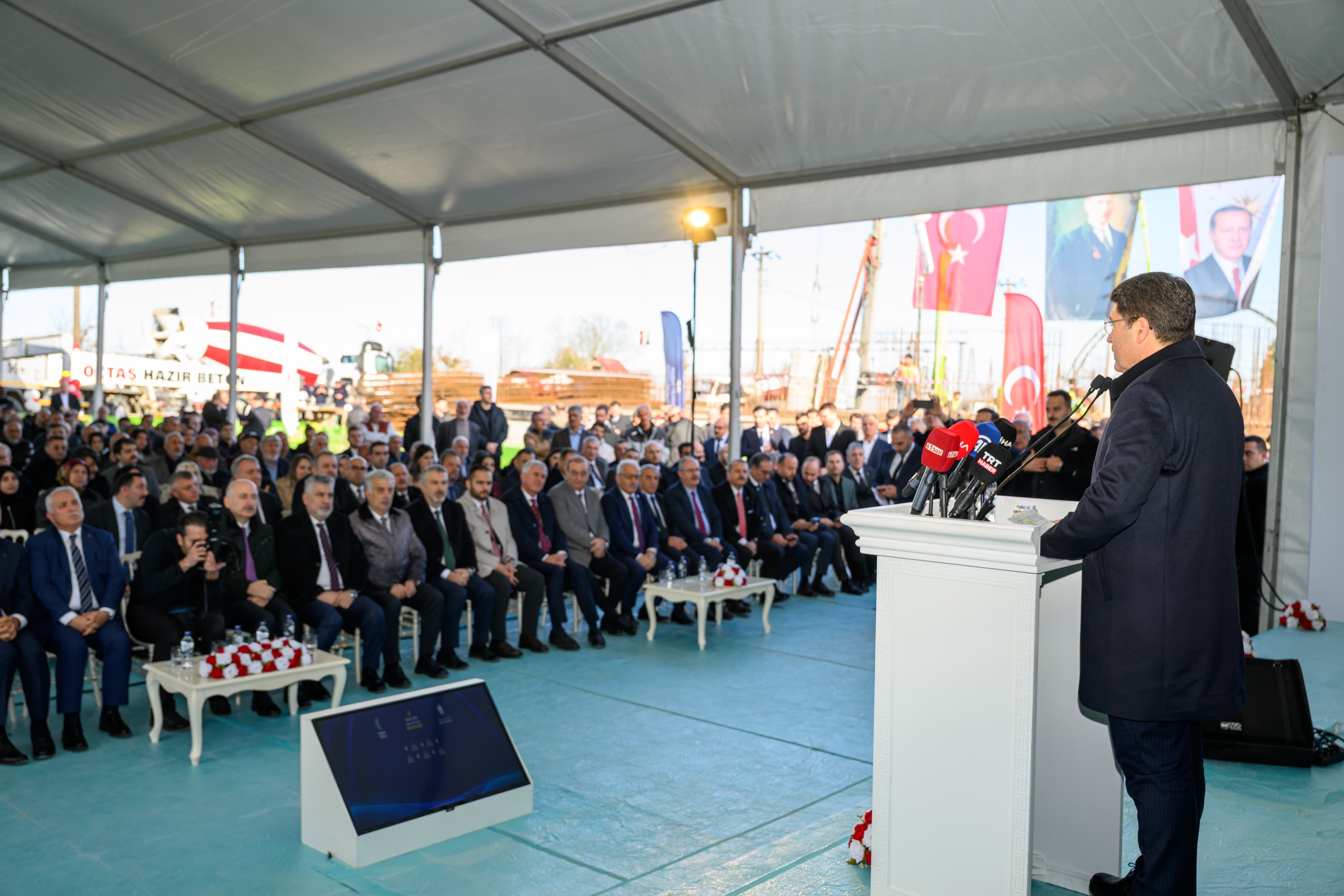 D6901B41 841F 49Fc B5A4 Dfc852866B81