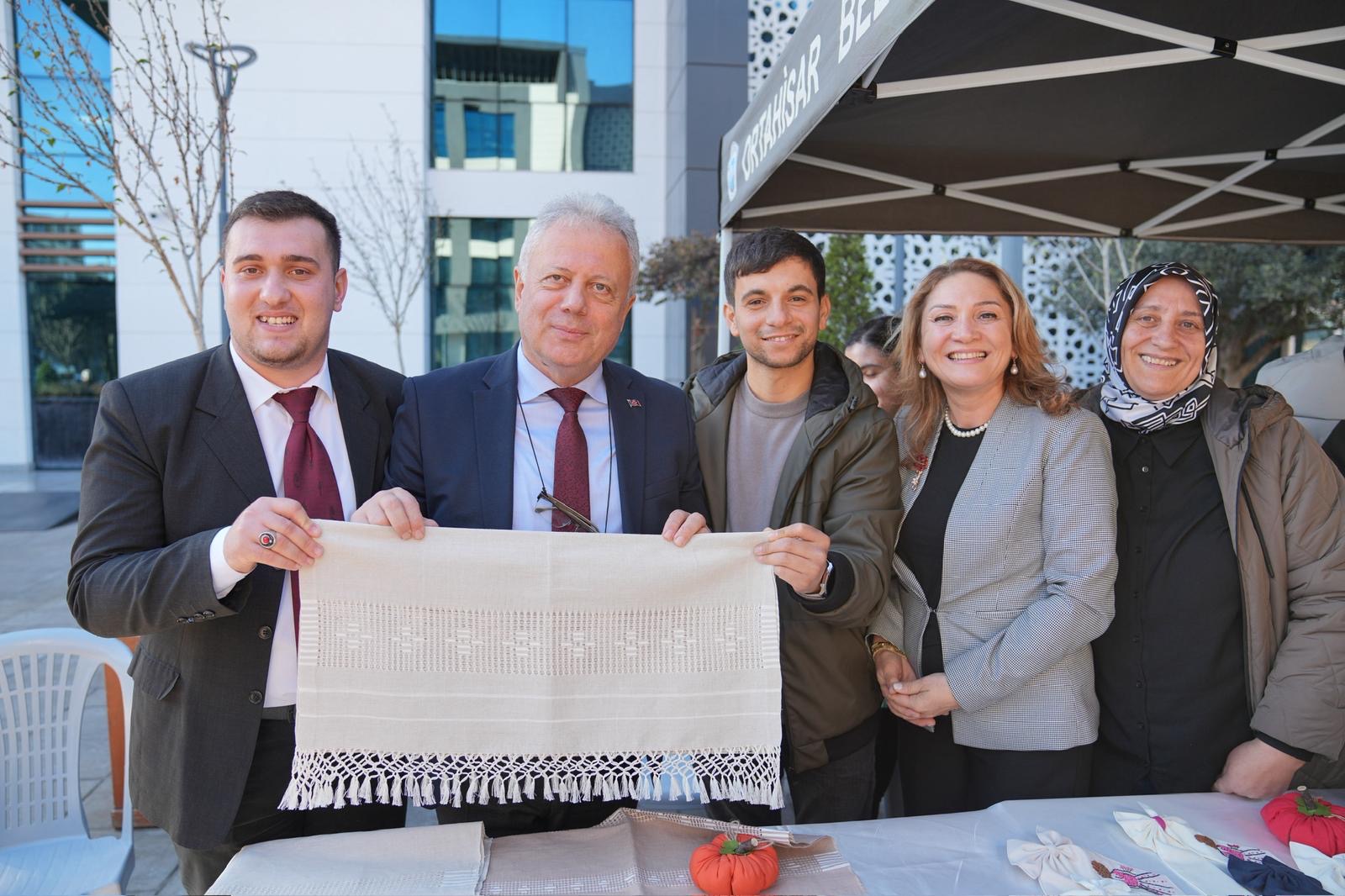 De9F41E9 6F5A 4458 Bcd2 1Caa1495Ae18