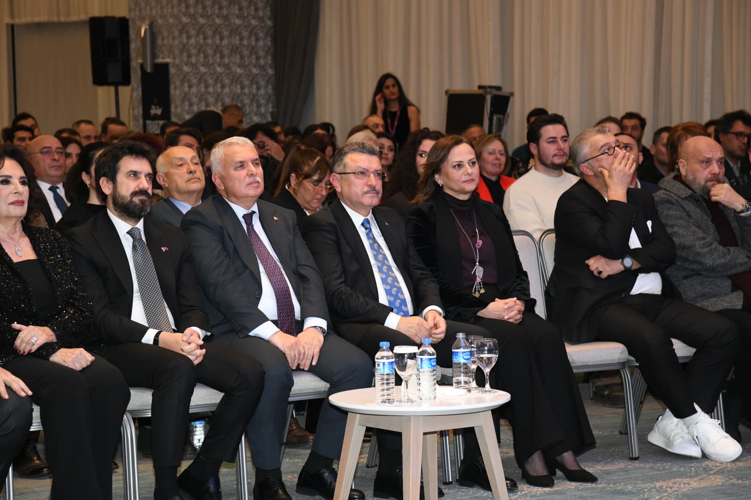 F95C296D 2709 4428 8004 949092D484Aa