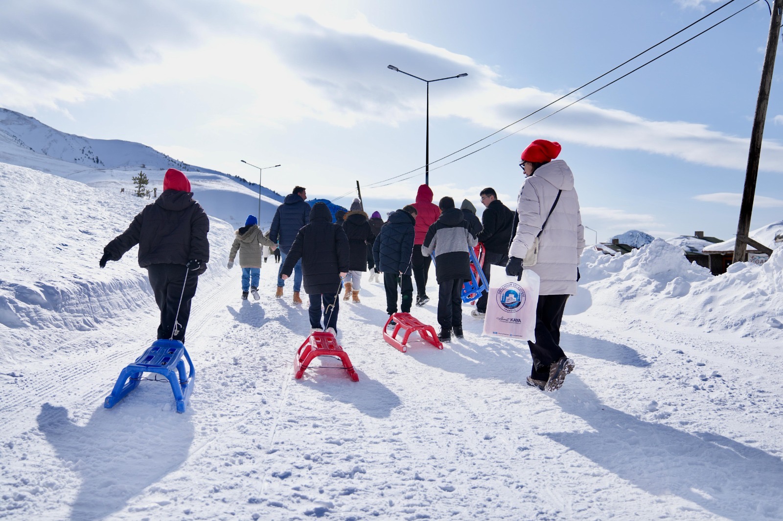 03A769D9 374E 4C00 A01E E78975890D07