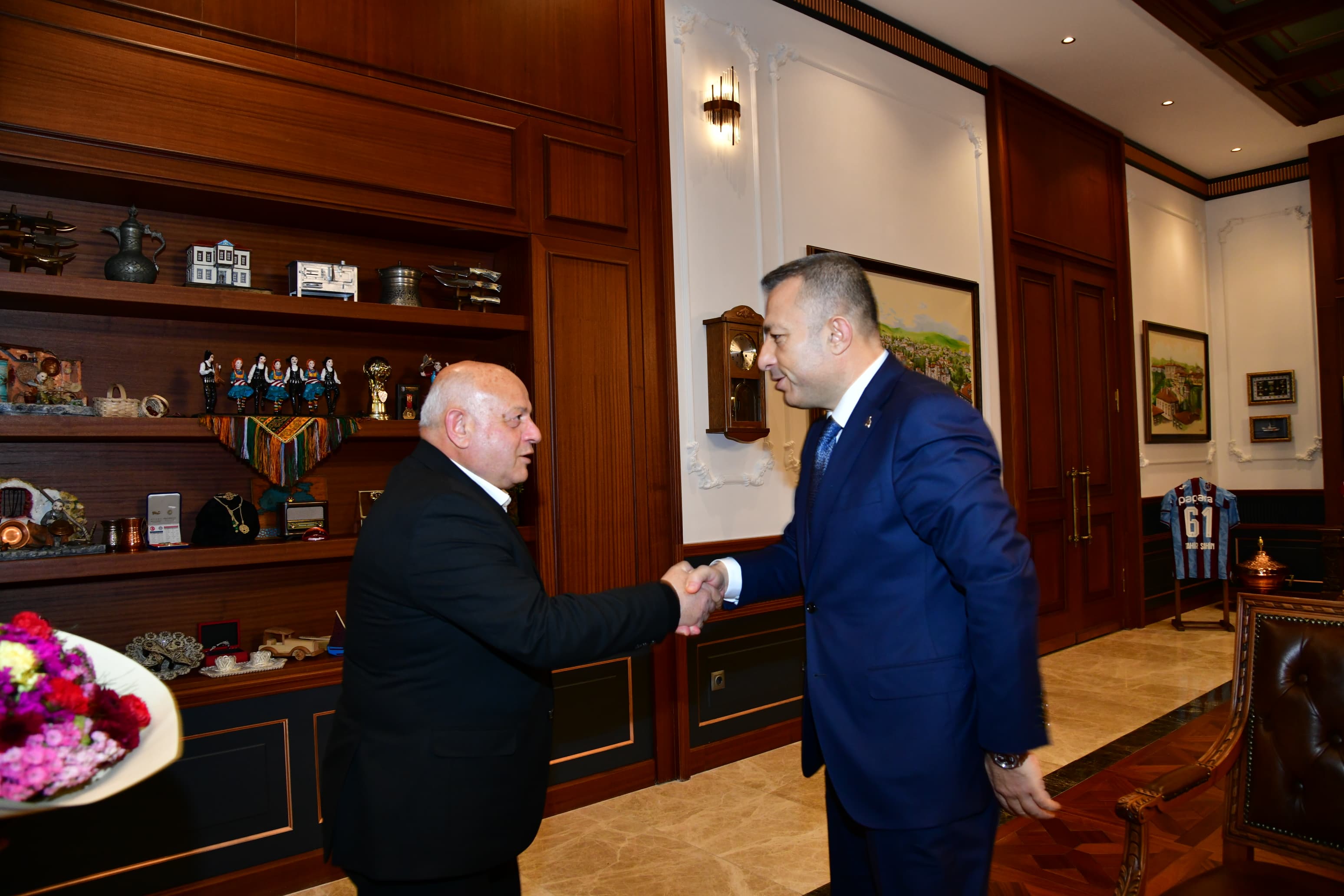 03Fd3338 D85F 43Dc A905 4B85011A8E5B