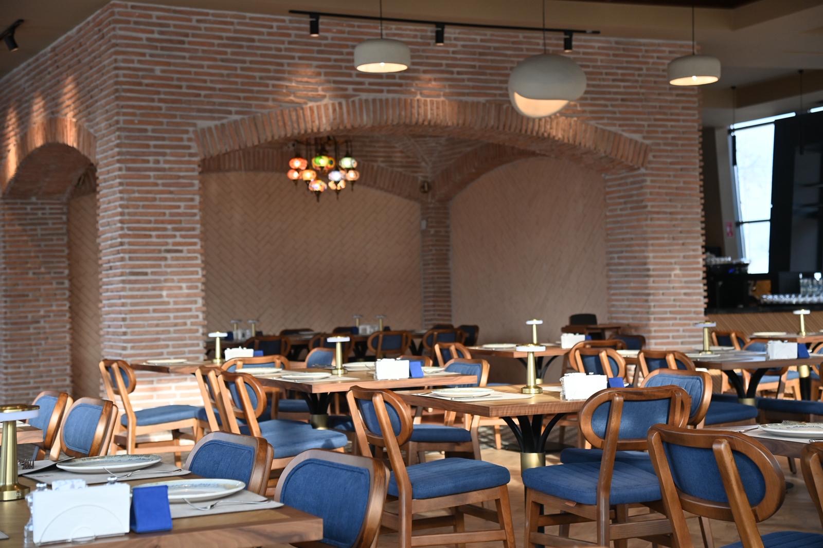 05610Ae3 578D 42A2 9Edf 28Eba126A05F